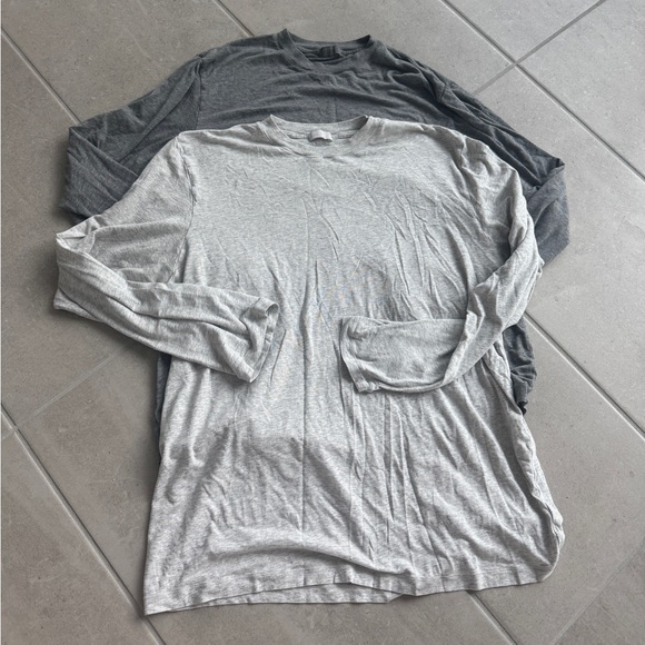 Medium SKIMS boyfriend long sleeve tees- dark & light gray, no damage - Picture 1 of 4